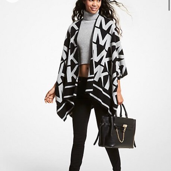 ⚠️SOLD⚠️ MK LOGO WOOL BLEND PONCHO - Picture 7 of 8